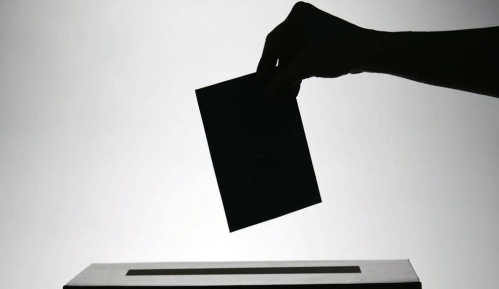 Δημοσκόπηση: Περισσότεροι από τους μισούς Βρετανούς θέλουν η χώρα τους να παραμείνει στην Ε.Ε.