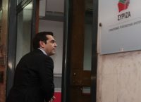 Μήνυμα ΣΥΡΙΖΑ προς ΔΝΤ: Χωρίς λύση για το χρέος, δεν εφαρμόζουμε τα μέτρα