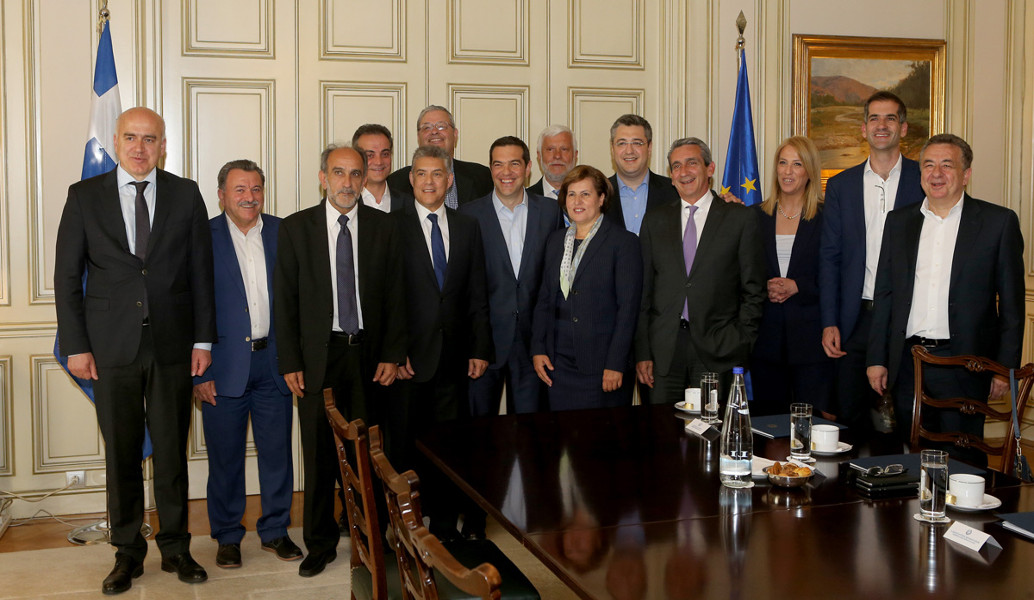 Τσίπρας σε περιφερειάρχες: Ελάτε να σχεδιάσουμε μαζί την επόμενη μέρα