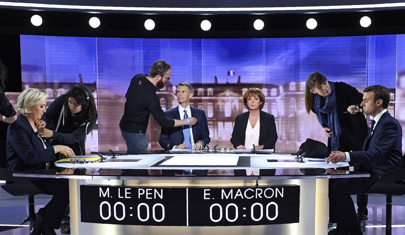 Γαλλικό ντιμπέιτ: Κέρδισε τις εντυπώσεις ο Μακρόν έναντι της Λεπέν