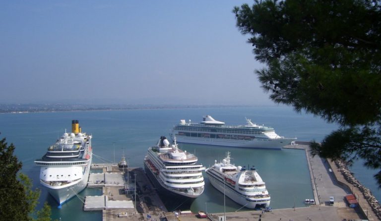 Περισσότεροι από 8.500 επιβάτες κρουαζιερόπλοιων στο λιμάνι του Κατακόλου