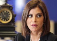 Ασημακοπούλου: “Η κυβέρνηση θα υπογράψει ο,τιδήποτε για να μείνει στην εξουσία”