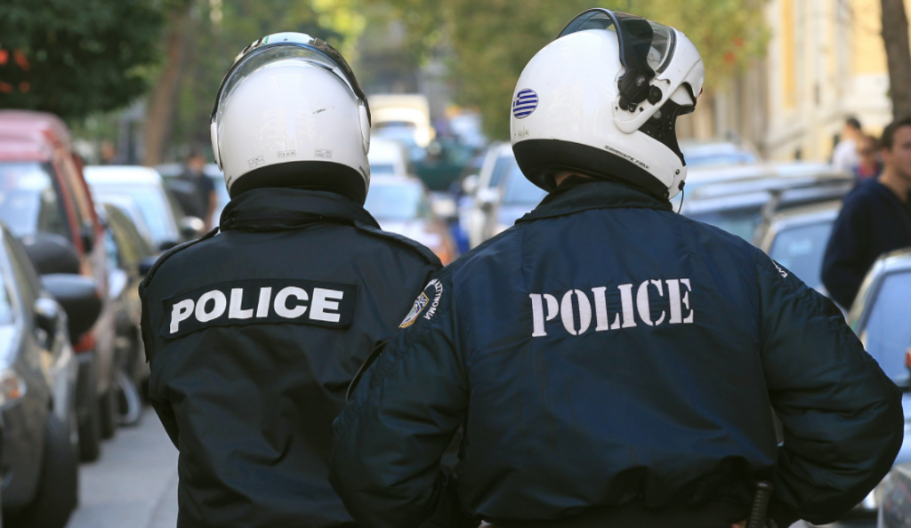 Αστυνομική επιχείρηση για την εξάρθρωση σπείρας που έκλεβε αυτοκίνητα