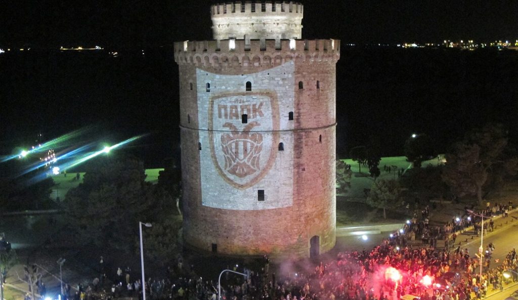 Λευκός Πύργος: Φωτίστηκε και έγινε… ΠΑΟΚ (pics)