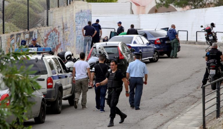 Ειδικός ψυχολόγος στα Χανιά για τον 45χρονο με το όπλο