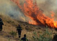 Μάτι: Τραγική κατάληξη στο γαμήλιο ταξίδι – Νεκρός ο Ιρλανδός, με σοβαρά εγκαύματα η νύφη