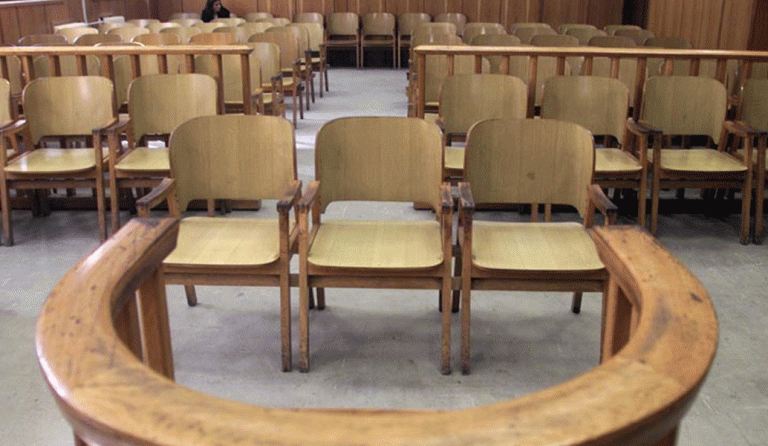 Εισαγγελική έρευνα για την γνησιότητα του πιστοποιητικού τυφλότητας του βιαστή της 20χρονης στην Δάφνη