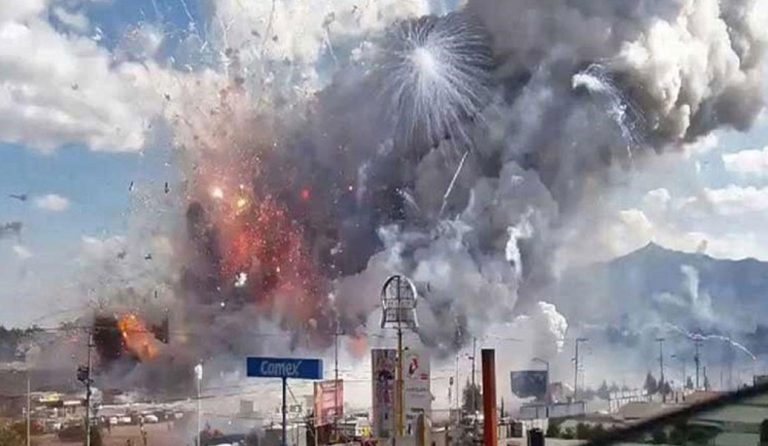 Μεξικό: 14 νεκροί και 22 τραυματίες από έκρηξη σε αποθήκη πυροτεχνημάτων (pics)