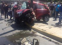 Αυτοκίνητο καρφώθηκε σε κολόνα στη Συγγρού – Ένας νεκρός (pics)