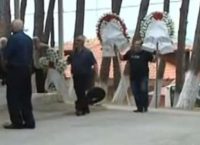 Οδύνη στην κηδεία της 36χρονης που δολοφόνησε ο αγγειοχειρουργός