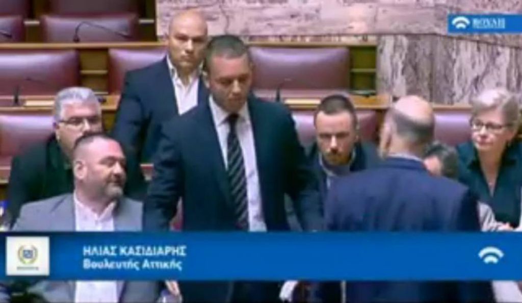 Η απόρρητη έκθεση του Φρούραρχου για το επεισόδιο Κασιδιάρη – Δένδια