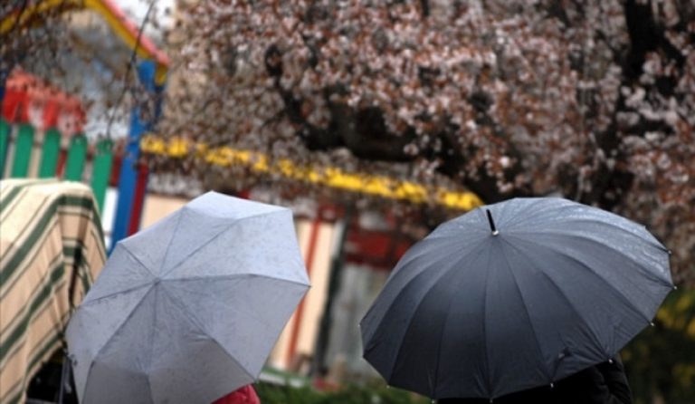 Καιρός Τσικνοπέμπτη: Βροχές και πτώση της θερμοκρασίας