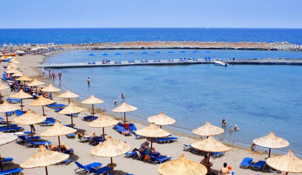 Solve: Η εφαρμογή για κράτηση ομπρέλας και ξαπλώστρας στην παραλία