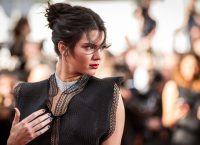 Δίνουν στην Κένταλ Τζένερ τον τίτλο του Fashion Icon της… δεκαετίας