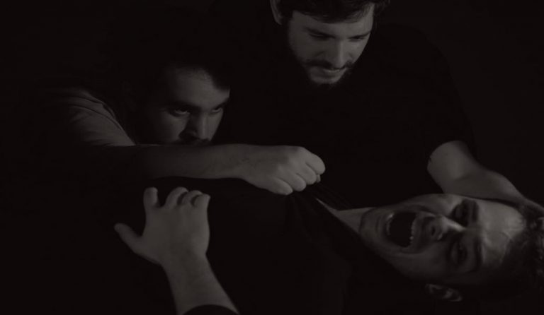 “Το σπίτι της Μπερνάρντα Άλμπα” από τη Θεατρική Ομάδα memental
