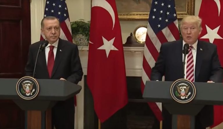 Ντόναλντ Τραμπ – Ταγίπ Ερντογάν: Συμφώνησαν να πολεμήσουν μαζί όλες τις τρομοκρατικές οργανώσεις