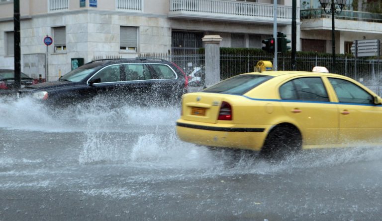 Εκτακτο δελτίο επιδείνωσης καιρού: Ακόμα και χαλάζι τις επόμενες ώρες