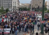 (upd) Χιλιάδες διαδηλωτές στο κέντρο της Αθήνας διαμαρτυρήθηκαν για τα νέα μέτρα της κυβέρνησης (pics & vid)