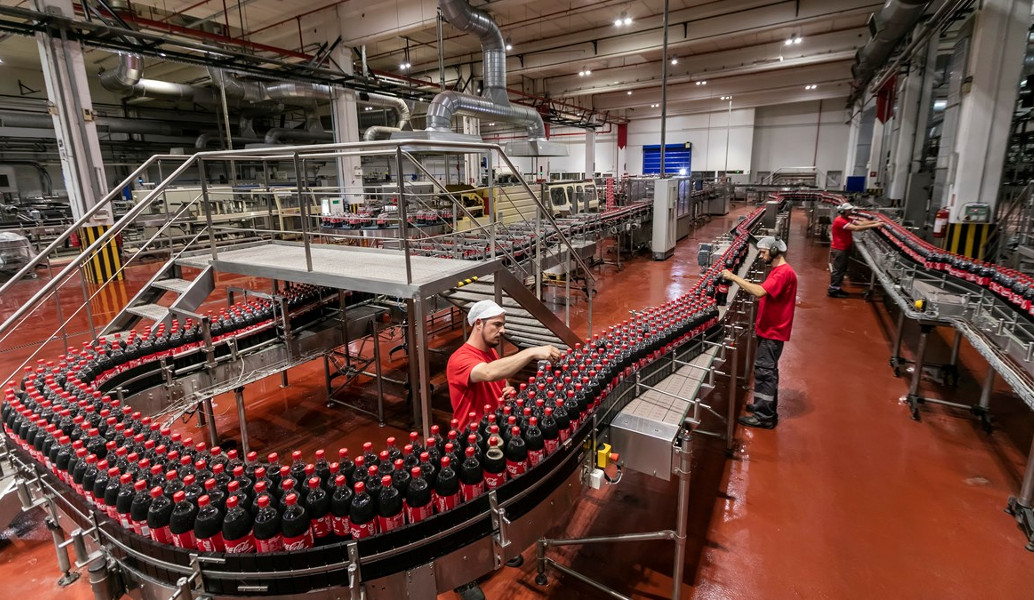Coca-Cola: Μία ιστορία φτιαγμένη από πολλά χέρια, όπως του Δημήτρη