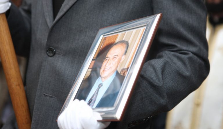 Σήμερα η ταφή του Αριστείδη Αλαφούζου στη Σαντορίνη