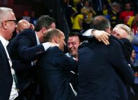 Τρέλανε κόσμο – Έτσι το πανηγύρισε ο Ολυμπιακός (pics)