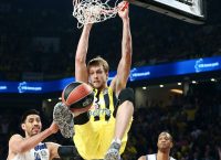 Αντίπαλος του Ολυμπιακού η Φενέρ, κέρδισε 84-75 τη Ρεάλ