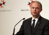 Μάλτα: Ο πρωθυπουργός για τους πρόσφυγες – “Δεν θα επιτρέψω να πετάνε πράγματα στη χώρα μου”