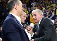 Η χειραψία του Ομπράντοβιτς με τους Αγγελόπουλους (pic)
