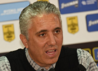 Κωστένογλου: “Σύντομα θα μάθετε για το μέλλον μου”