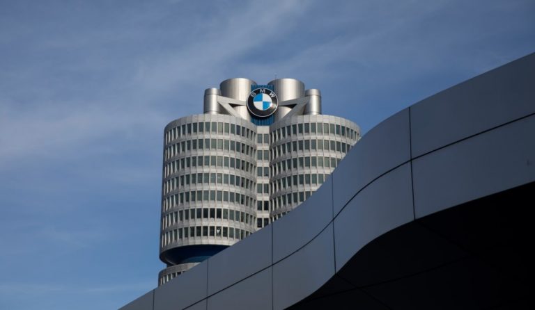 Η BMW ανακαλεί 324.000 ντιζελικίνητα οχήματα
