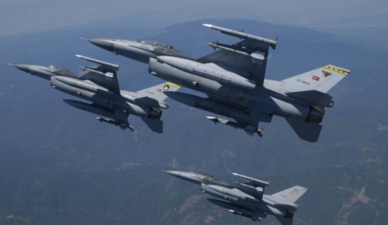 Άλλη μια παραβίαση στο Αιγαίο από τουρκικά αεροσκάφη