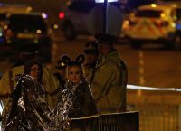 Συγκλονίζουν οι μαρτυρίες απ’ το Μάντσεστερ – “Έχω ανθρώπινο δέρμα στα μαλλιά μου”