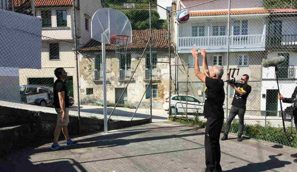 Τι την έκανε την μπάλα ο “θεός”; Πέντε στα πέντε ο θρύλος Νίκος Γκάλης και αποθέωση των Ισπανών! (pic & vid)