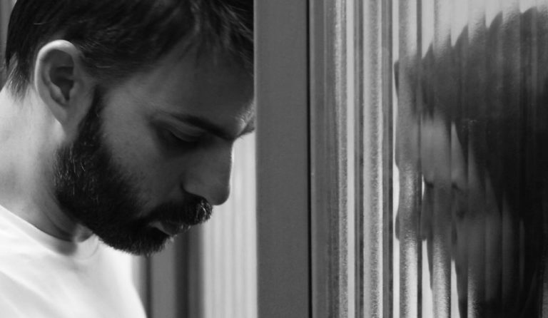 Να υποχωρήσω για να μην χωρήσουμε ή να απαιτήσω;