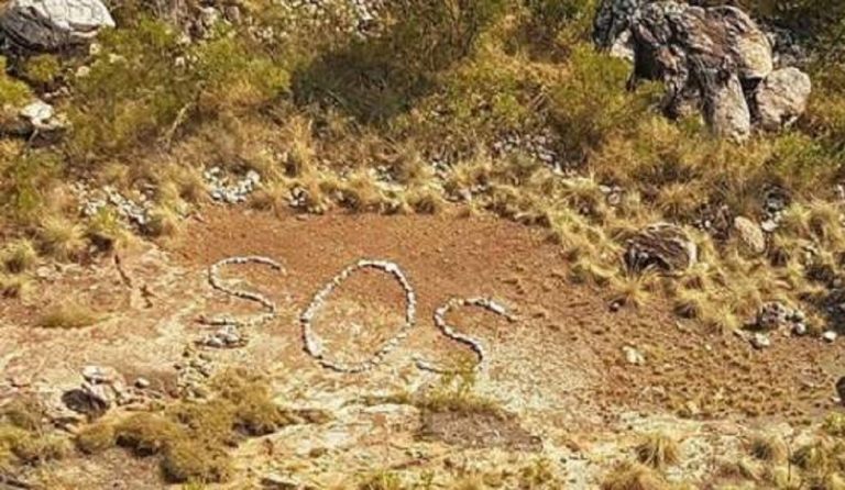 Αυστραλία: SOS γραμμένο με πέτρες σε ερημική περιοχή (pic)