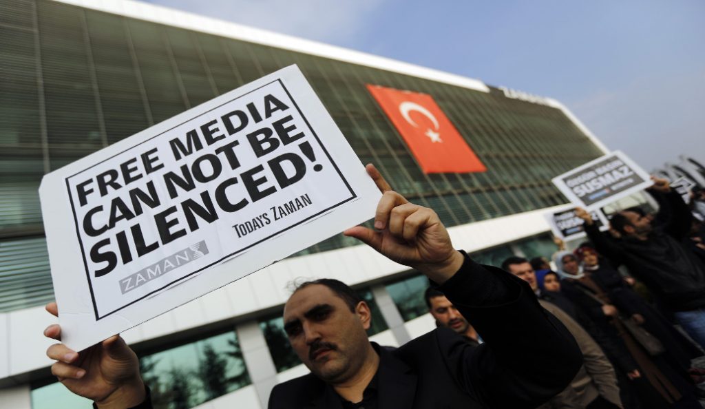 Τουρκία: Συλλήψεις εργαζομένων σε αντιπολιτευτική εφημερίδα