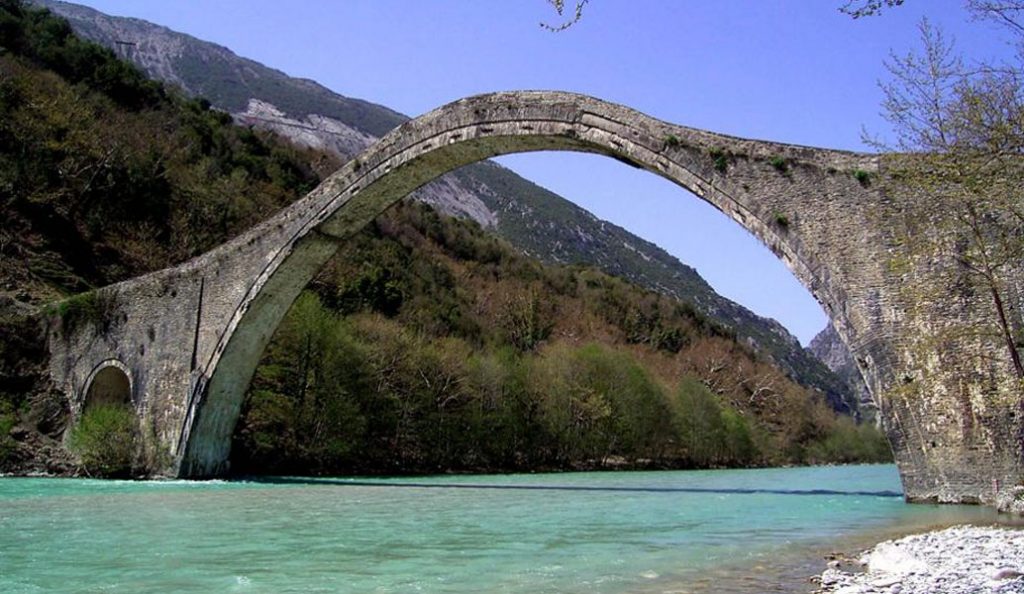 Γεφύρι της Πλάκας: Το καλοκαίρι ξεκινούν οι εργασίες αναστήλωσης