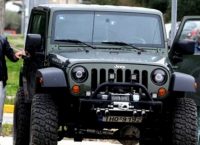 Αυτά είναι τα πανάκριβα αυτοκίνητα που οδηγούν 5+1 Έλληνες τραγουδιστές (pics)