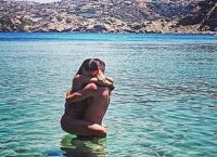 Παντρεύτηκαν Θανάσης Παπάζογλου και Βασιλική Τσιρογιάννη
