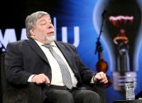 Steve Wozniak: “Ποντάρω στην Tesla”