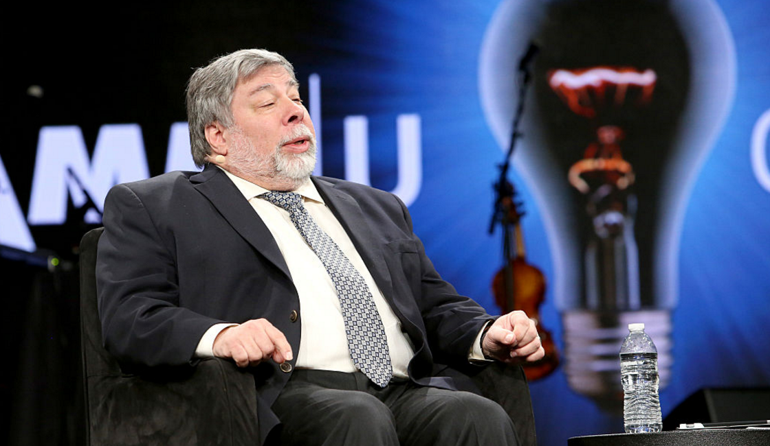 Steve Wozniak: “Ποντάρω στην Tesla”