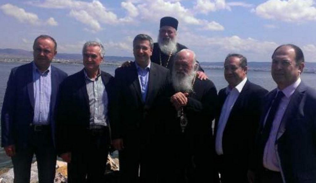 Ο Αρχιεπίσκοπος Ιερώνυμος στη λίμνη Καλοχωρίου
