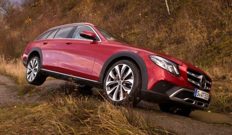 Mercedes-Benz E-Class All Terrain: Για το αλώνι και το σαλόνι