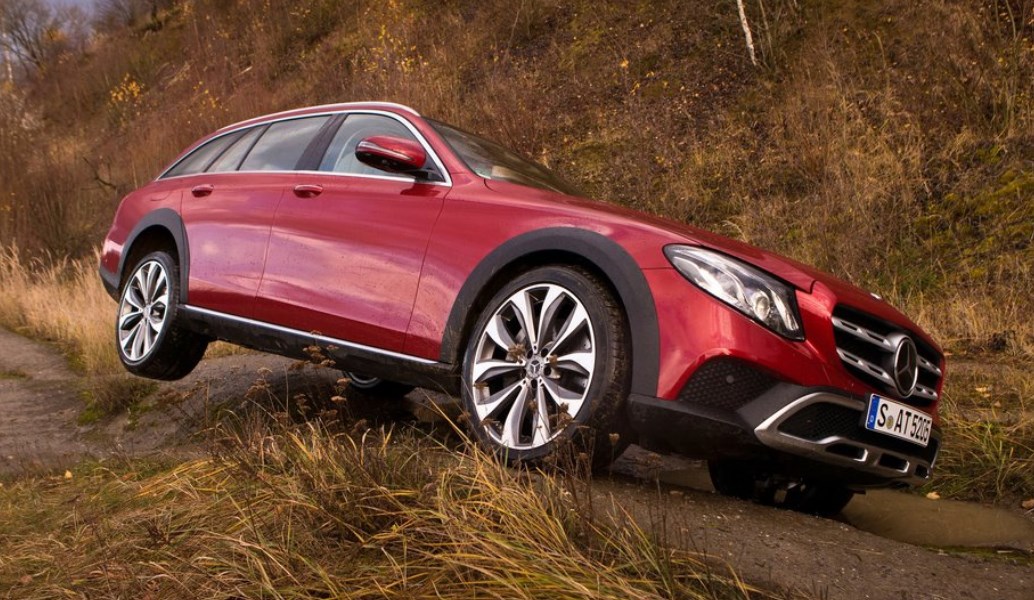 Mercedes-Benz E-Class All Terrain: Για το αλώνι και το σαλόνι