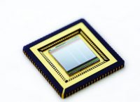 Έλληνας ερευνητής δημιούργησε πρωτοποριακή ψηφιακή κάμερα που βλέπει το… “αόρατο” (vid)