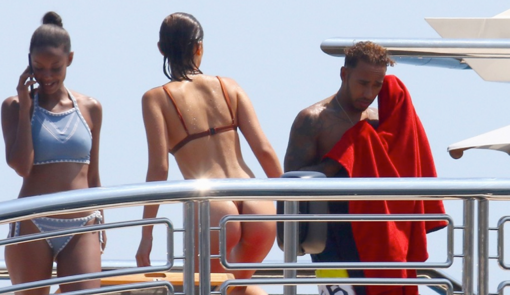 Bella Hadid: Με “καυτό” μαγιό στο γιοτ του Hamilton (pics)