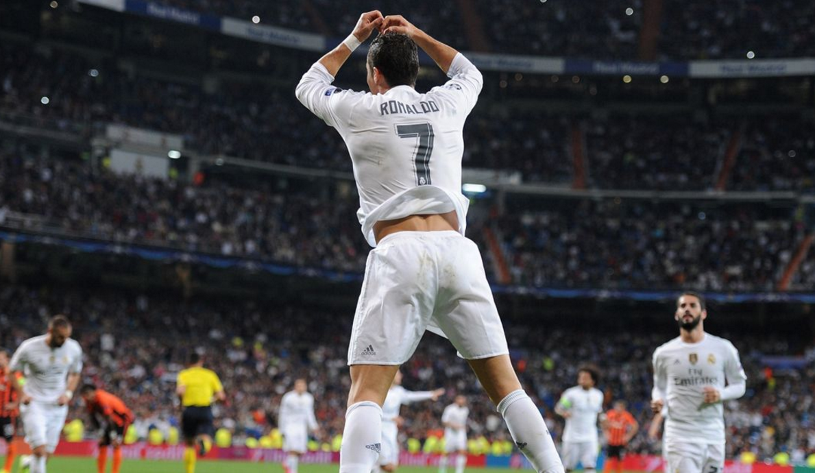 Τρομερός πιτσιρικάς προσπαθεί να μιμηθεί το “siii” του Ρονάλντο στην αυλή του σπιτιού του (vid)