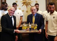Ο Ερντογάν τίμησε την πρωταθλήτρια Ευρώπης, Φενέρμπαχτσέ (pics)