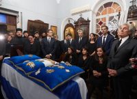 Σήμερα η ταφή του Κωνσταντίνου Μητσοτάκη στα Χανιά – Σε λαϊκό προσκύνημα η σορός του (pics & vid)