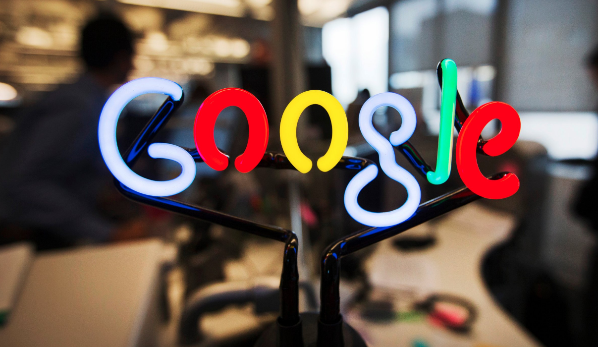 Έπεσε η μετοχή της Google μετά το πρόστιμο